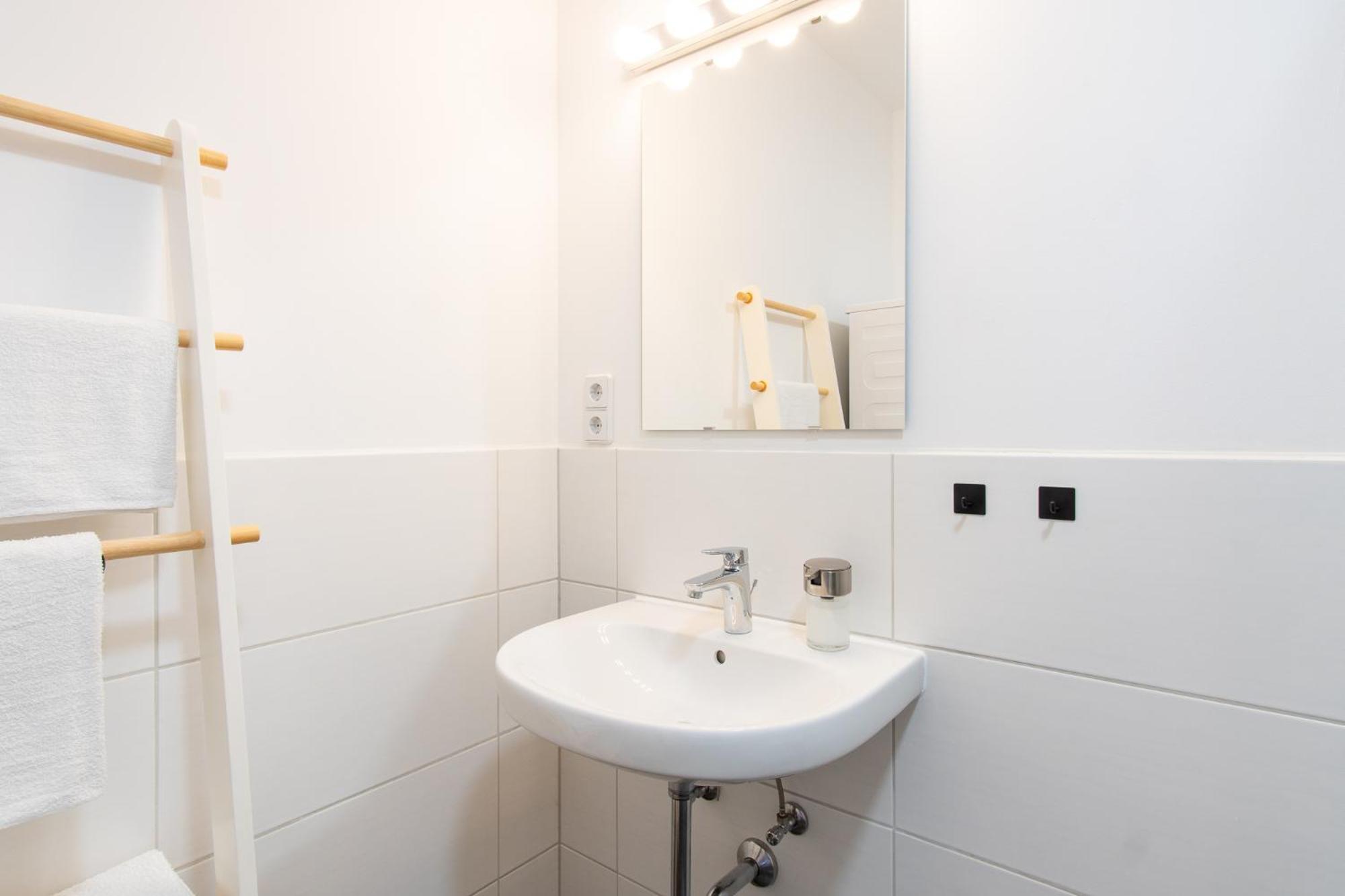 Luxurioeses Apartment, 10Min Innenstadt, Parkplatz Erfurt Exteriör bild